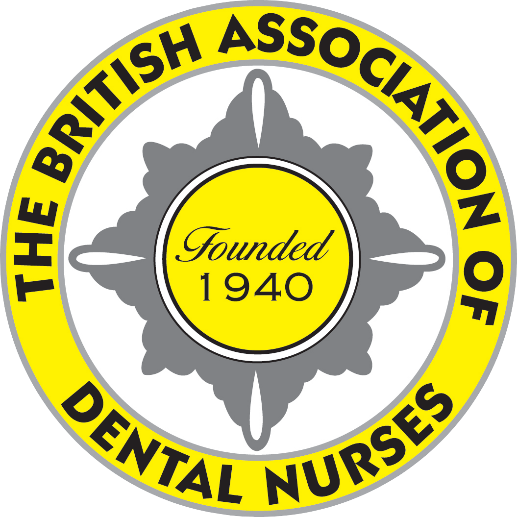 Online dental nursing courses in UK